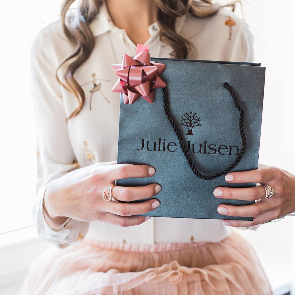 Julie Julsen bij juwelier zilver.nl